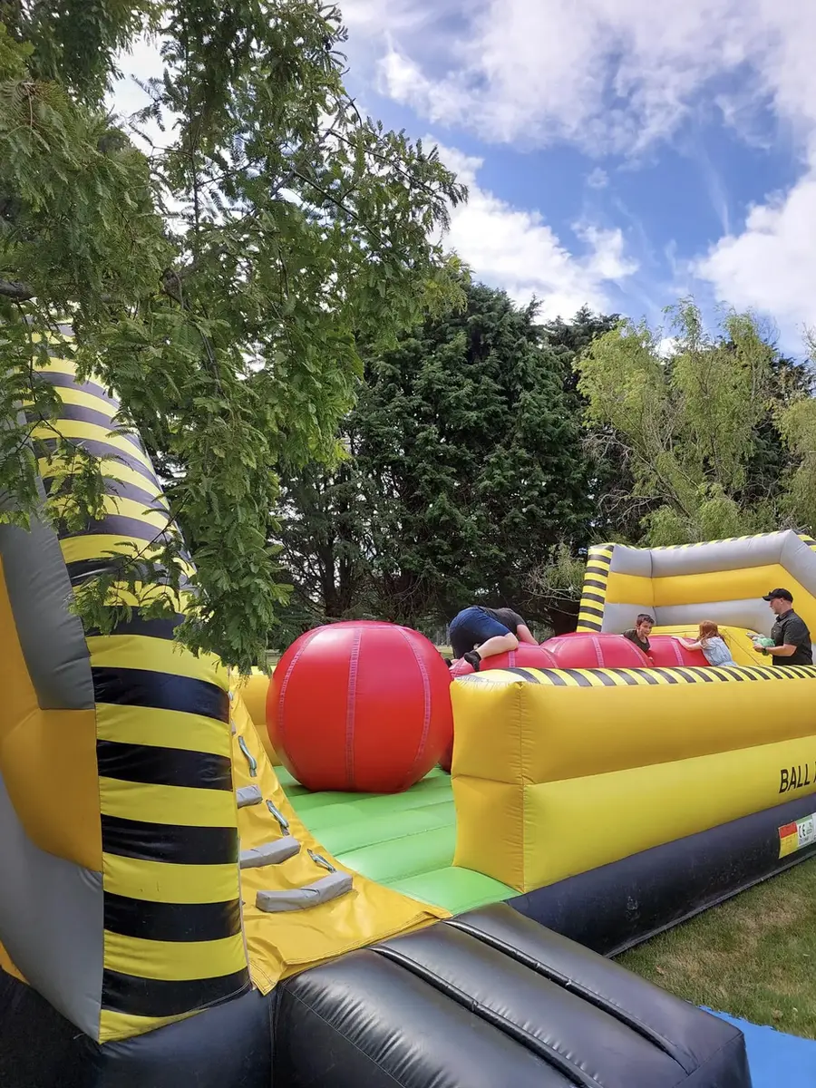Bouncy castle setup
